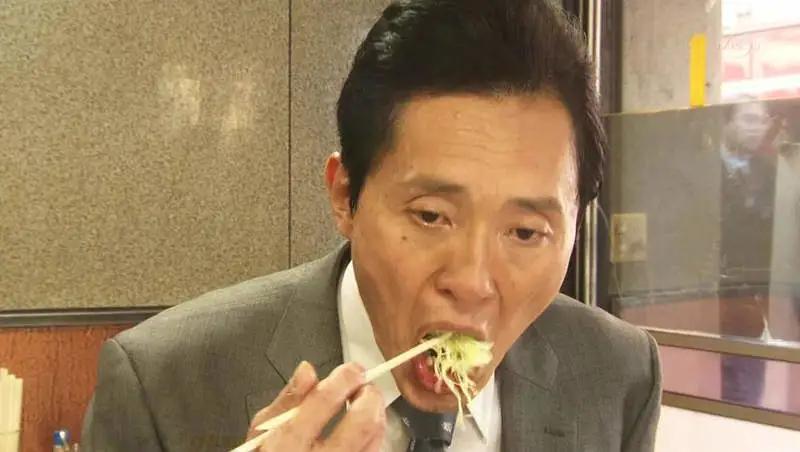 日本川崎的獨特烤肉文化，烤肉標配超大盤秘制卷心菜絲？五郎神助攻！